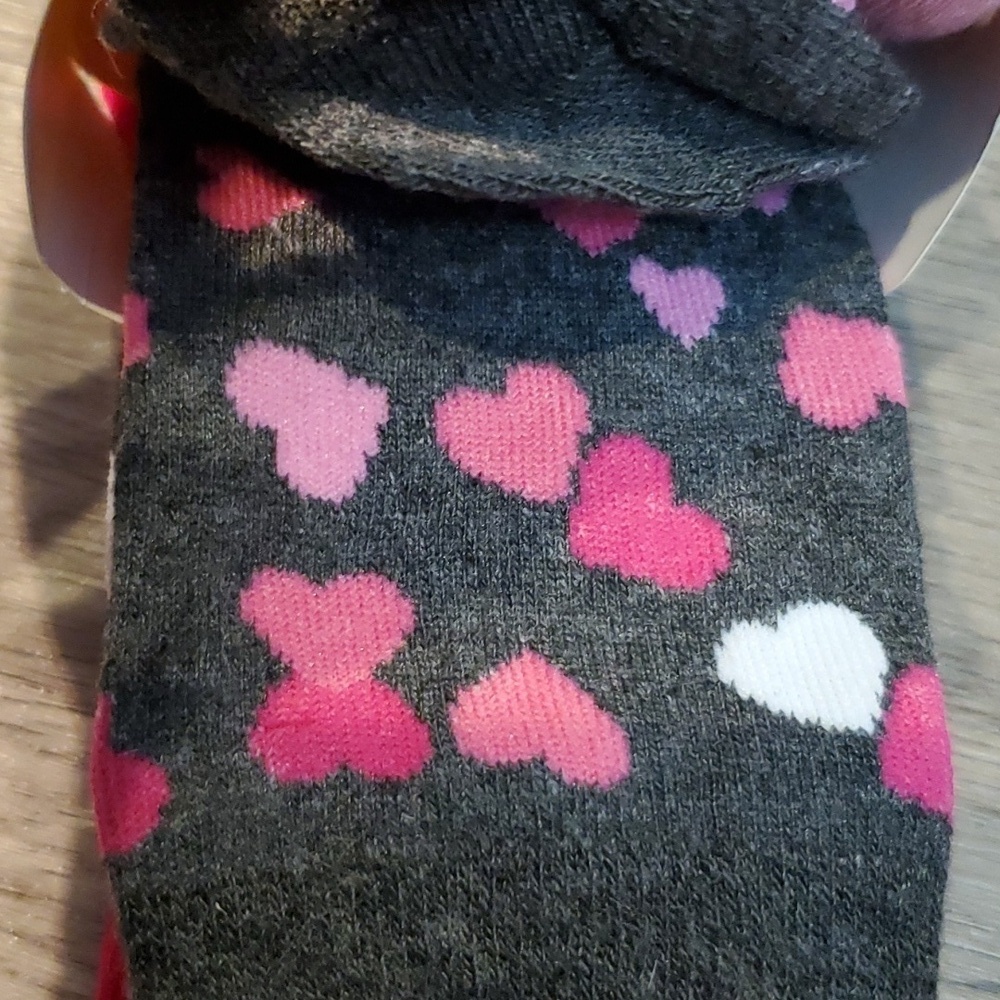♥️ NWT SET OF HEART SOCKS - Picture 3 of 9
